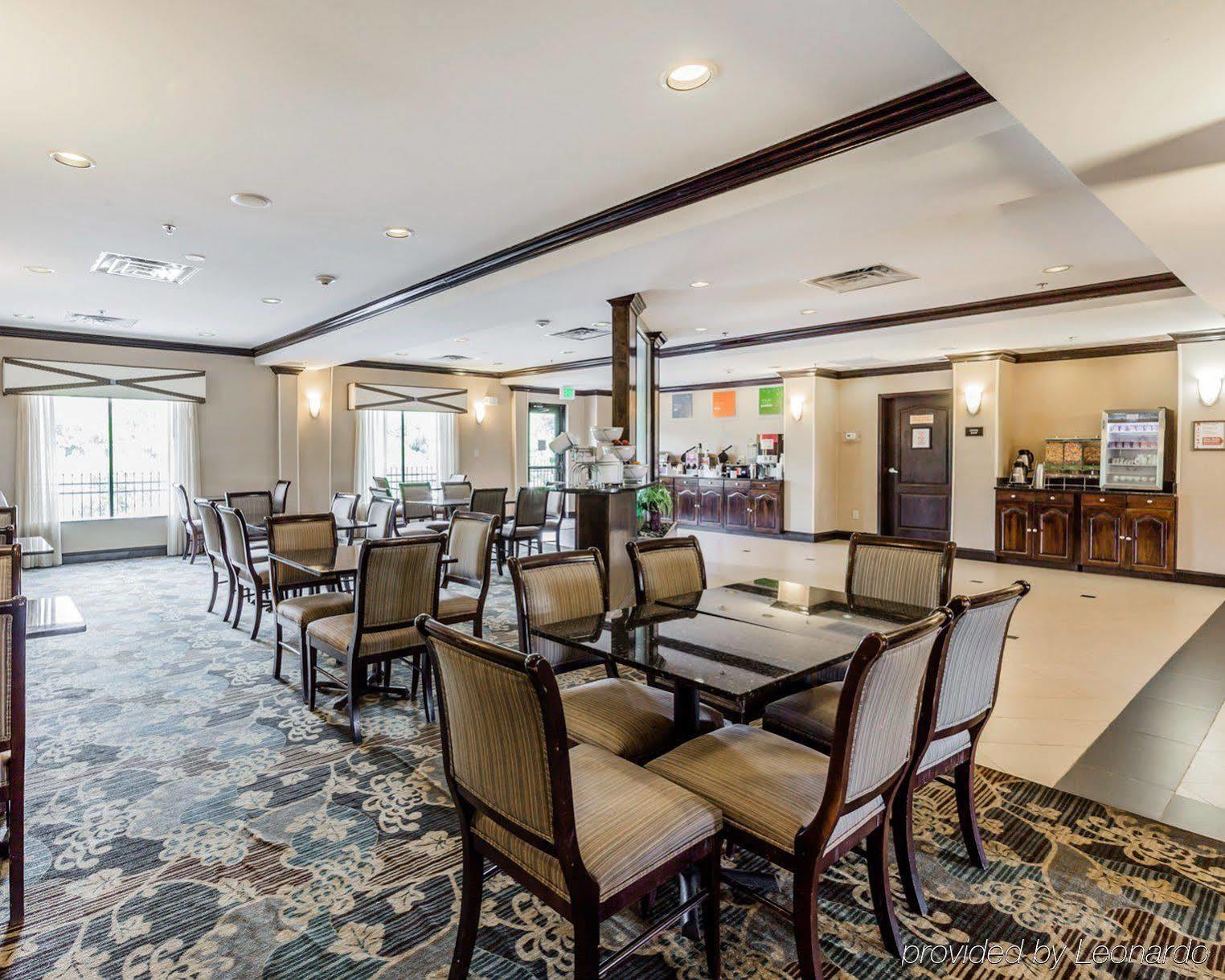 Comfort Suites Clinton Near Presbyterian College Exteriör bild